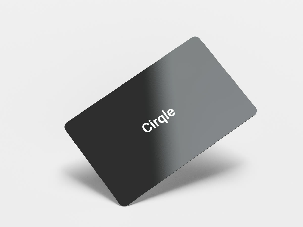 A black Cirqle Card, Cirqle side